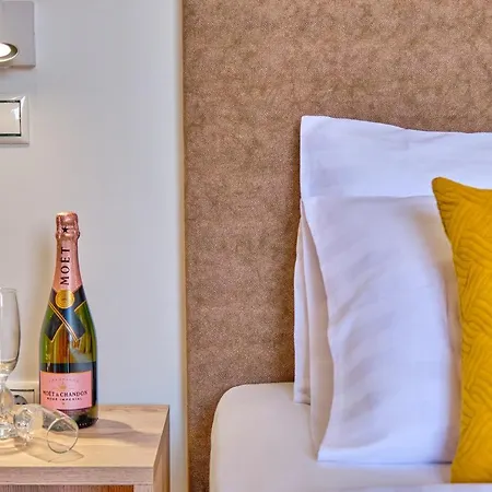 Sunflower Corfu アパート *